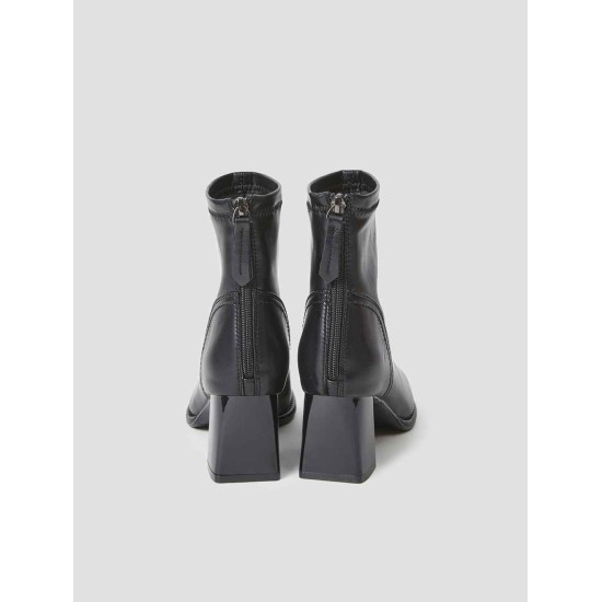 Squared-off Toe Boots Squared-off Toe Boots