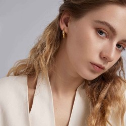 Cavel Shaped Hoops