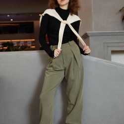 Classic Pleated Pants