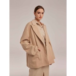 One Buttoned Peak Lapel Blazer