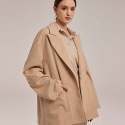 One Buttoned Peak Lapel Blazer
