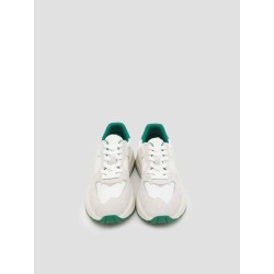 Two-tone Comfy Sneakers