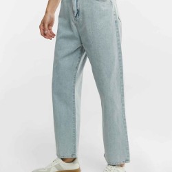 Classic High-rise Straight Leg Jeans
