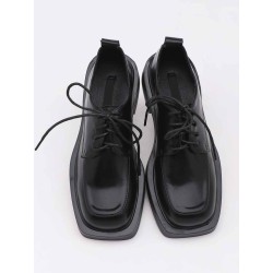 Square toe lace-up shoes