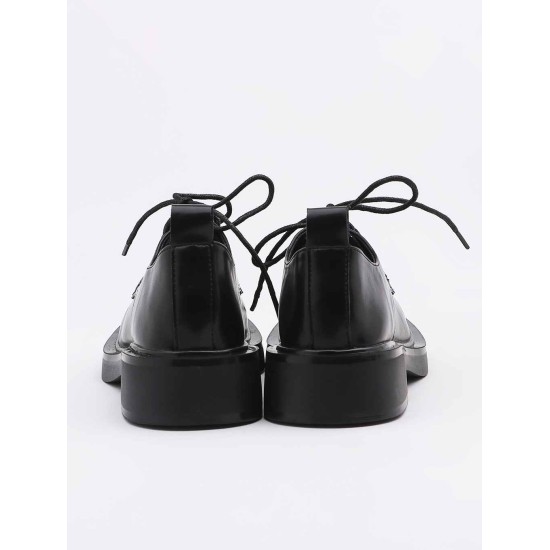 Square toe lace-up shoes Square toe lace-up shoes