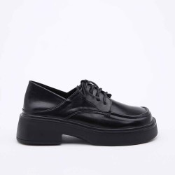 Lace-up closure Loafers