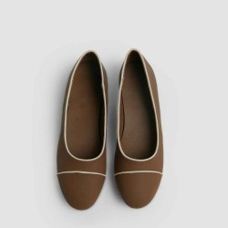 Soft Leather Shallow Mouth Flat Granny Shoes